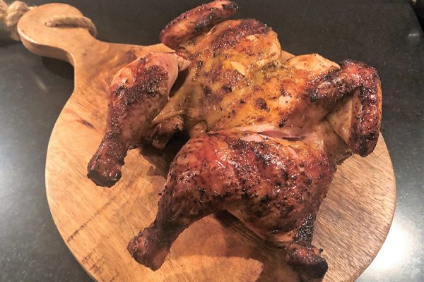 Gegrilde hele Kip Kookgek Filip Recepten en BBQ Shop Platgeslagen kip met kruiden en citroen | Kip, Geroosterde